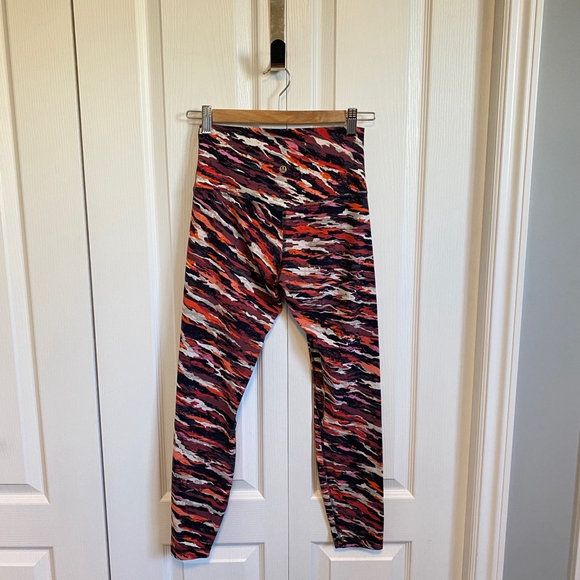 Lululemon Lunar New Year Align High-Rise 25" Tiger Tide Smoky Red Multi 6 2021 - Picture 2 of 12